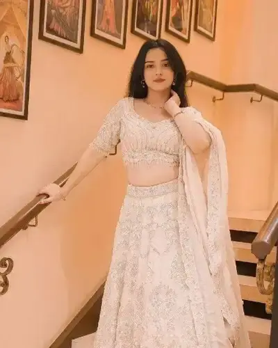 Escort Hinganghat